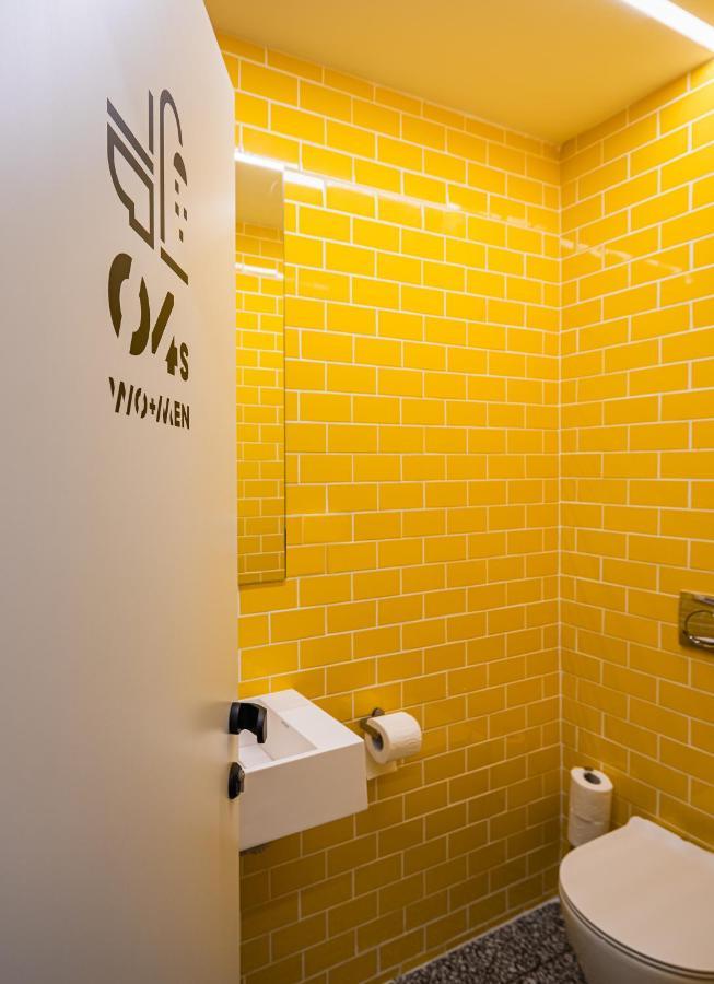 Wom Beach Pod Hotel - A Member Of Brown Hotels Τελ Αβίβ Εξωτερικό φωτογραφία