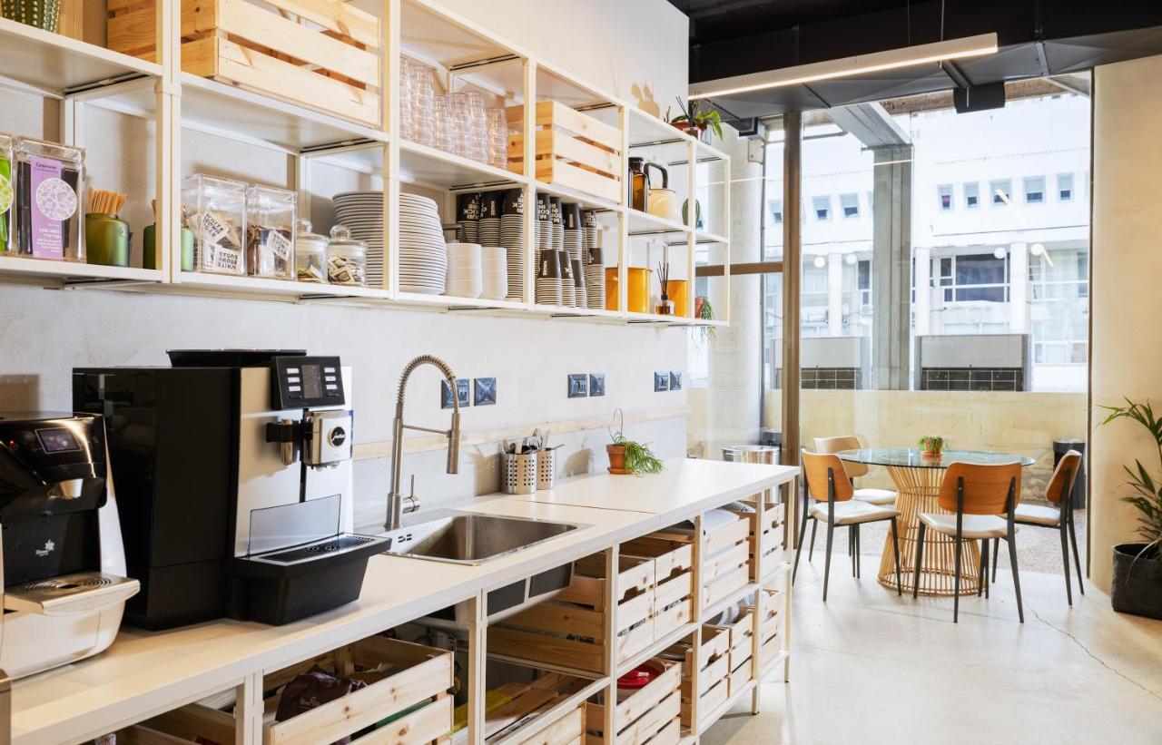 Wom Beach Pod Hotel - A Member Of Brown Hotels Τελ Αβίβ Εξωτερικό φωτογραφία